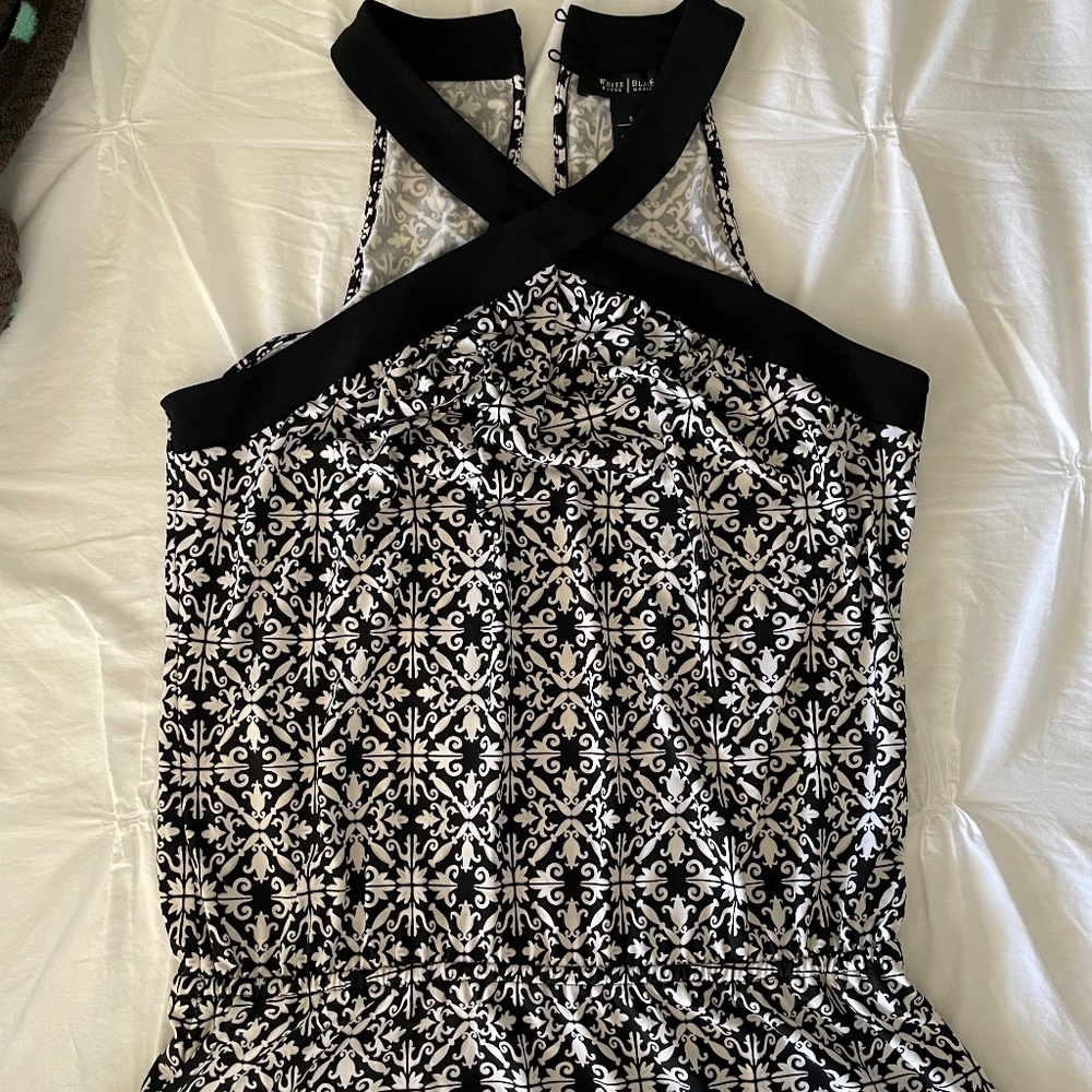 ' White House Black Market Top